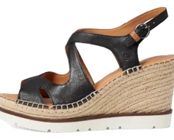 Women Gentle Souls by Kenneth Cole Women's Elise