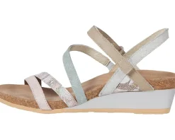 Women Naot Women's Hero