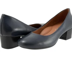 SoftWalk Women's Lynn Online