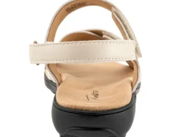 Women Trotters Women's River